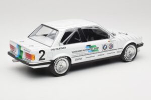 BMW 325i E30 #2 O. Manthey Vogelsang Automobile 3rd Place Eifel Race DTM 1986 Minichamps 1:18 155862602 Kovina – slika 2 od 6