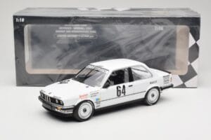 BMW 325i E30 #64 Auto Budde K. Oestreich / E. Rensing Winner 24 Hours Nürburgring 1986 Minichamps 1:18 155862664 Kovina – slika 6 od 6
