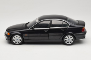 BMW 328i E46 Črn UT Models 1:18 80439422373 Kovina – slika 4 od 8