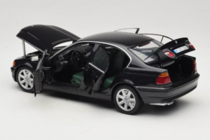 BMW 328i E46 Črn UT Models 1:18 80439422373 Kovina – slika 5 od 8