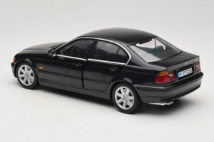 BMW 328i E46 Črn UT Models 1:18 80439422373 Kovina – slika 7 od 8