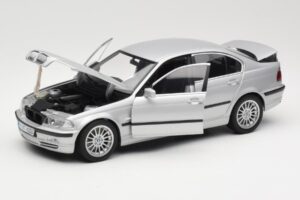 BMW 330i E46 Srebrna UT 1:18 80430302328 Kovina – slika 2 od 8