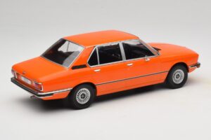BMW 5 Series E12 Oranžen MCG 1:18 MCG18540 Kovina – slika 2 od 6