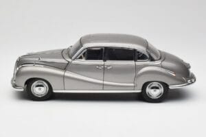 BMW 502 2.6 Luxus Silver Beige Metallic AUTOart 1:18 70591 Kovina – slika 4 od 8