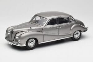 BMW 502 2.6 Luxus Silver Beige Metallic AUTOart 1:18 70591 Kovina