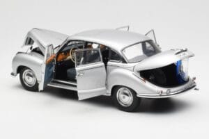 BMW 502 2.6 Luxus Super Srebrna AUTOart 1:18 70593 Kovina – slika 5 od 8