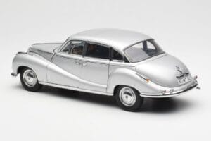 BMW 502 2.6 Luxus Super Srebrna AUTOart 1:18 70593 Kovina – slika 7 od 8