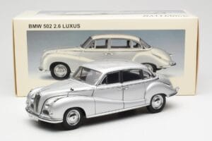 BMW 502 2.6 Luxus Super Srebrna AUTOart 1:18 70593 Kovina – slika 8 od 8