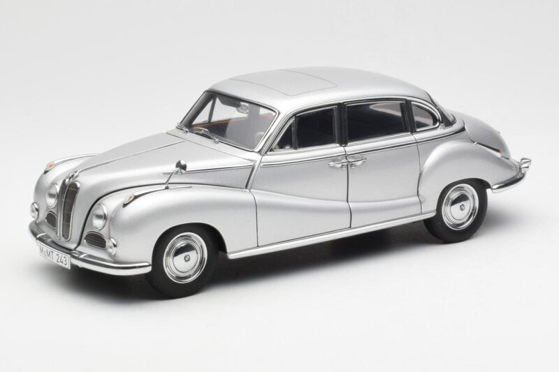 BMW 502 2.6 Luxus Super Srebrna AUTOart 1:18 70593 Kovina