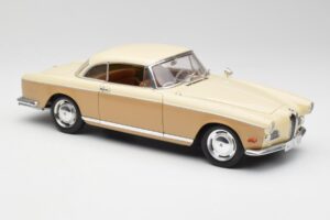 BMW 503 Bež Revell 1:18 8832 Kovina – slika 6 od 8