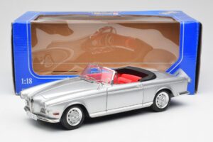 BMW 503 Srebrn Revell 1:18 18787 Kovina – slika 8 od 8