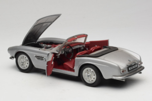 BMW 507 Kabriolet Srebrn Revell 1:18 8829 Kovina – slika 5 od 8