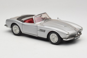 BMW 507 Kabriolet Srebrn Revell 1:18 8829 Kovina – slika 6 od 8