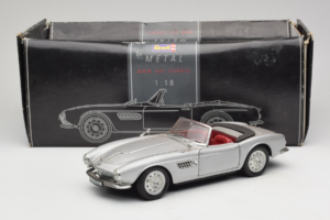BMW 507 Kabriolet Srebrn Revell 1:18 8829 Kovina – slika 8 od 8