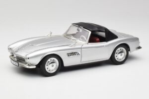BMW 507 Srebrna Revell 1:18 9034 Kovina