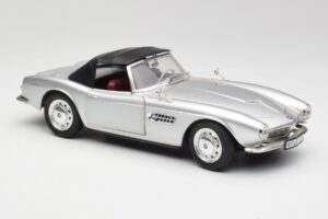 BMW 507 Srebrna Revell 1:18 9034 Kovina – slika 6 od 8
