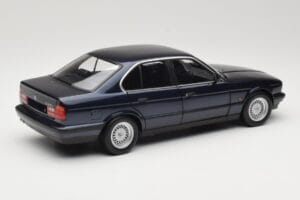BMW 535i E34 Blue Metallic Minichamps 1:18 100024004 Kovina – slika 3 od 8