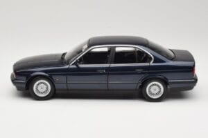 BMW 535i E34 Blue Metallic Minichamps 1:18 100024004 Kovina – slika 4 od 8