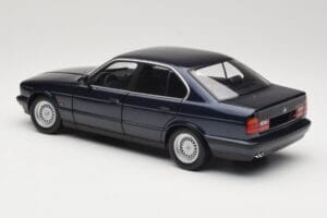 BMW 535i E34 Blue Metallic Minichamps 1:18 100024004 Kovina – slika 7 od 8