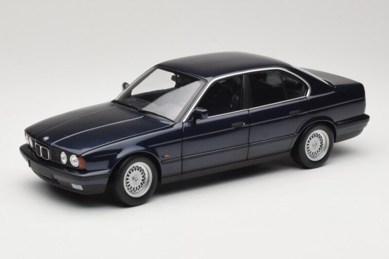 BMW 535i E34 Blue Metallic Minichamps 1:18 100024004 Kovina