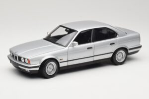 BMW 535i E34 Srebrna Minichamps 1:18 100024005 Kovina