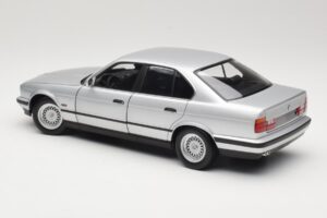 BMW 535i E34 Srebrna Minichamps 1:18 100024005 Kovina – slika 7 od 8