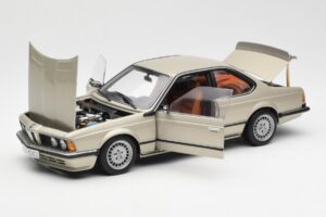 BMW 635 CSi E24 Bronzit Beige Metallic AUTOart 1:18 70523 Kovina – slika 2 od 8