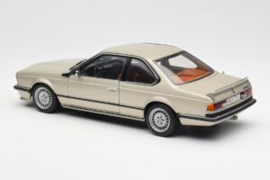 BMW 635 CSi E24 Bronzit Beige Metallic AUTOart 1:18 70523 Kovina – slika 7 od 8