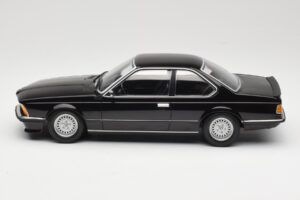 BMW 635 CSi E24 Black Metallic Minichamps 1:18 155028104 Kovina – slika 3 od 6