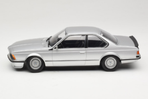 BMW 635 CSi E24 Srebrna Minichamps 1:18 155028107 Kovina – slika 3 od 6