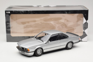 BMW 635 CSi E24 Srebrna Minichamps 1:18 155028107 Kovina – slika 6 od 6