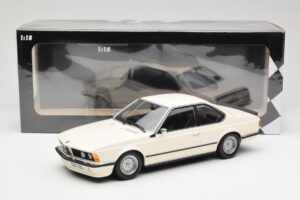 BMW 635 CSi E24 Bela Minichamps 1:18 155028102 Kovina – slika 6 od 6