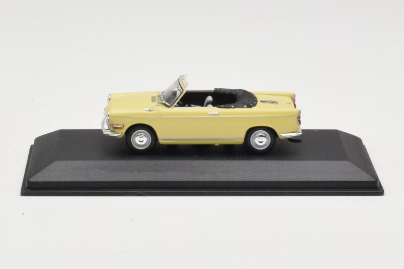 BMW 700 Kabriolet Rumen Minichamps 1:43 BMW002 Kovina