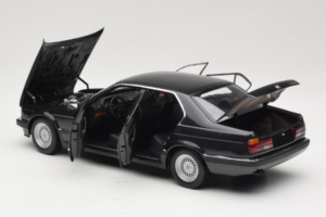BMW 730i E32 Black Metallic Minichamps 1:18 100023002 Kovina – slika 5 od 8