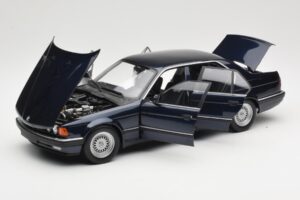 BMW 730i E32 Modra Metallic Minichamps 1:18 100023006 Kovina – slika 2 od 8
