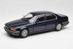 BMW 730i E32 Modra Metallic Minichamps 1:18 100023006 Kovina