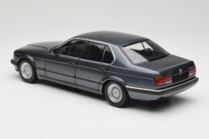 BMW 730i E32 Grey Metallic Minichamps 1:18 100023005 Kovina – slika 7 od 8