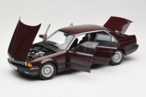 BMW 730i E32 Red Metallic Minichamps 1:18 100023001 Kovina – slika 2 od 8