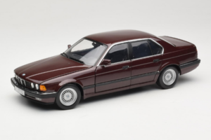 BMW 730i E32 Red Metallic Minichamps 1:18 100023001 Kovina