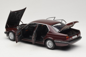 BMW 730i E32 Red Metallic Minichamps 1:18 100023001 Kovina – slika 5 od 8