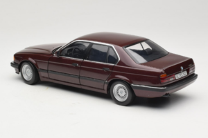 BMW 730i E32 Red Metallic Minichamps 1:18 100023001 Kovina – slika 7 od 8