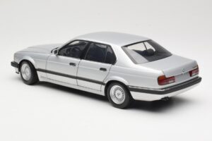 BMW 730i E32 Srebrna Minichamps 1:18 100023000 Kovina – slika 7 od 8