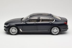 BMW 750Li F02 Imperial Blue Paragon 1:18 80432405586 Kovina – slika 4 od 8