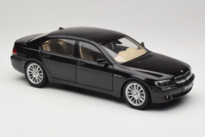 BMW 760Li E66 Individual Črn Kyosho 1:18 08573RB Kovina – slika 6 od 8