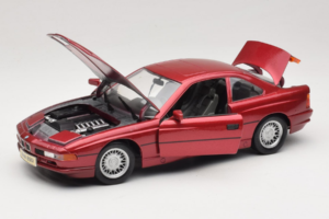 BMW 850i E31 Rdeč Tchibo 1:18 36157 Kovina – slika 2 od 8