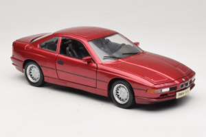 BMW 850i E31 Rdeč Tchibo 1:18 36157 Kovina – slika 6 od 8