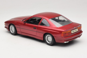 BMW 850i E31 Rdeč Tchibo 1:18 36157 Kovina – slika 7 od 8