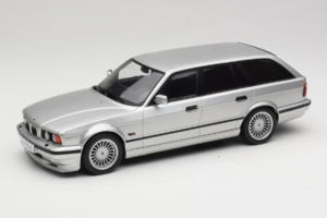 BMW Alpina B10 E34 4.6 Touring Srebrna MCG 1:18 MCG18332MCW Kovina