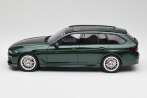 BMW Alpina B5 G31 Touring Zelen GT Spirit 1:18 GT475 Smola – slika 4 od 5