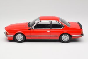 BMW 635 CSi E24 Rdeč Prodajalčeva Izdaja Minichamps 1:18 80435B5D026 Kovina – slika 3 od 6